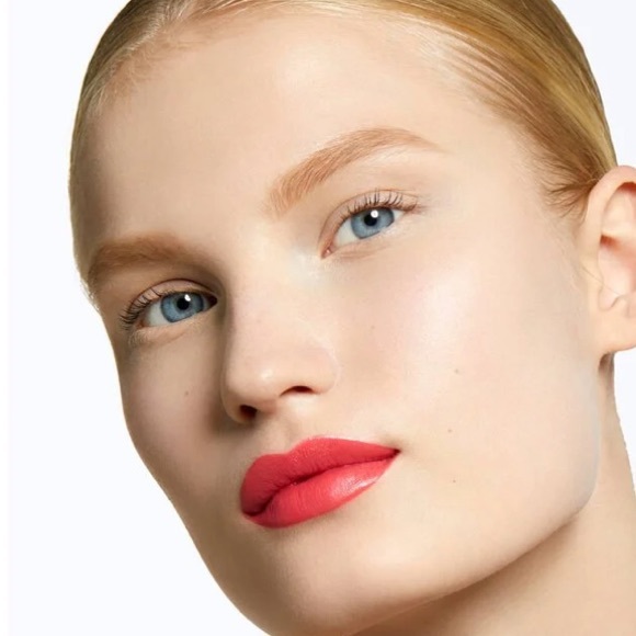 Yves Saint Laurent lipstick in Rose Dahlia - Picture 5 of 5